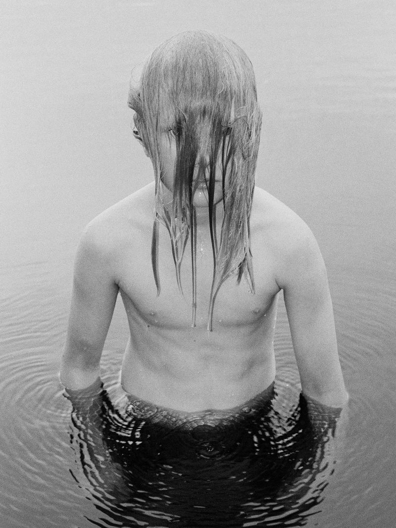 © Lydia Toivanen - Rasmus Swimming, 2023