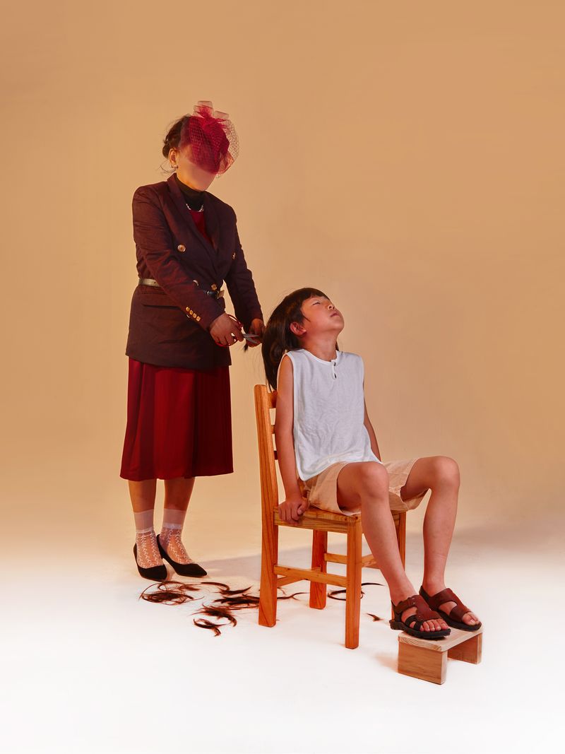 © Hanyi Liu - Image from the The Family Photos photography project