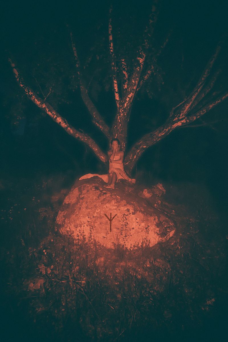 © Anna Biletska - Image from the Between the Lives photography project