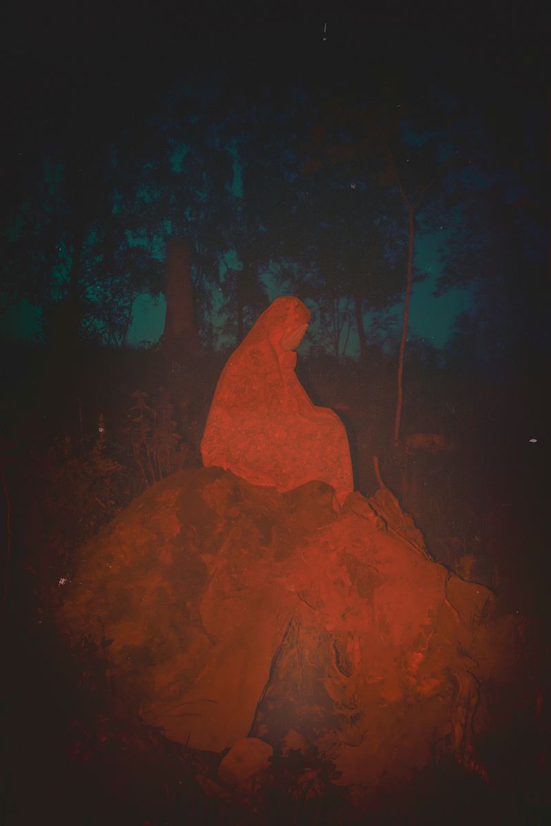 © Anna Biletska - Image from the Between the Lives photography project