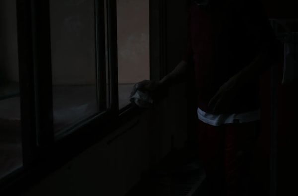 © OLIVER AOUN PHOTOGRAPHER - Image from the LOOK AT WHAT I SEE photography project