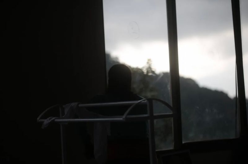 © OLIVER AOUN PHOTOGRAPHER - Image from the LOOK AT WHAT I SEE photography project