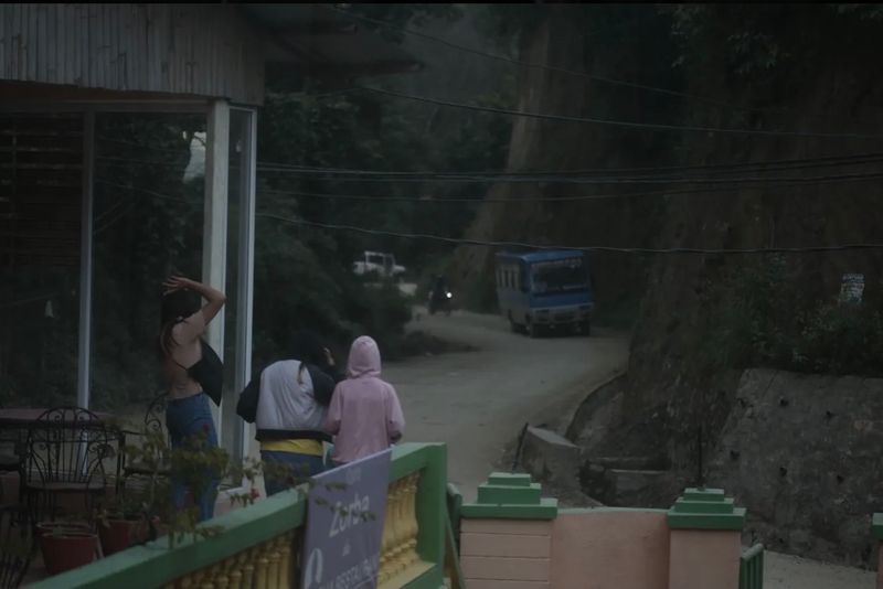 © OLIVER AOUN PHOTOGRAPHER - Image from the LOOK AT WHAT I SEE photography project