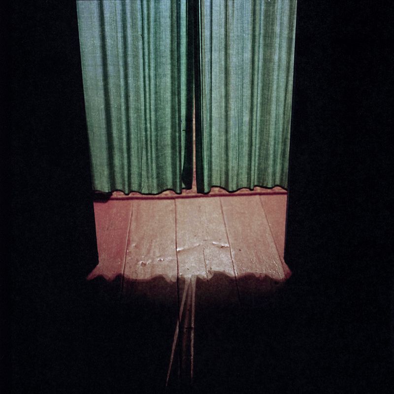 © Svetlana Biryukova - curtain