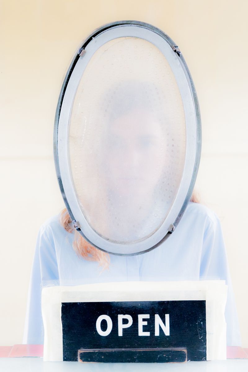 © Nathalie Stroobant - Image from the too Light to Travel photography project