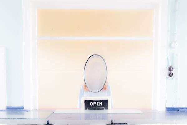© Nathalie Stroobant - Image from the too Light to Travel photography project
