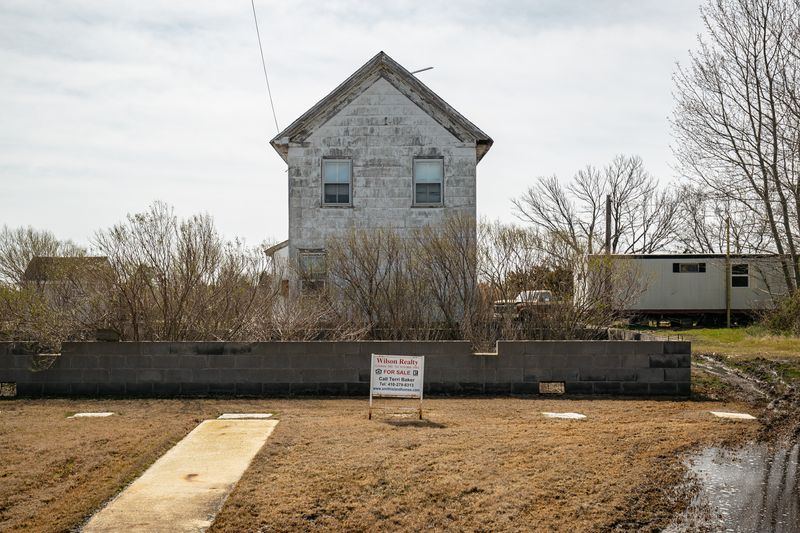 © Michael Snyder - Image from the Eroding Edges photography project