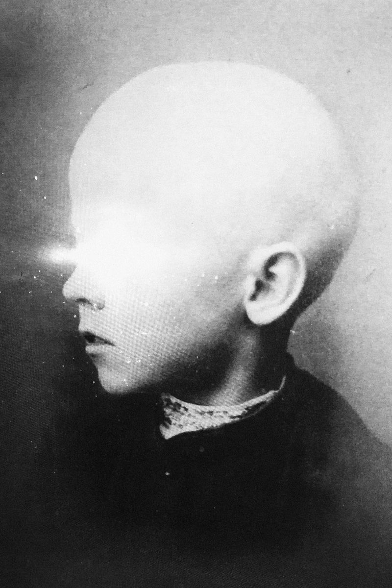 © Sophie Gabrielle - Image from the Worry For The Fruit The Birds Won't Eat photography project