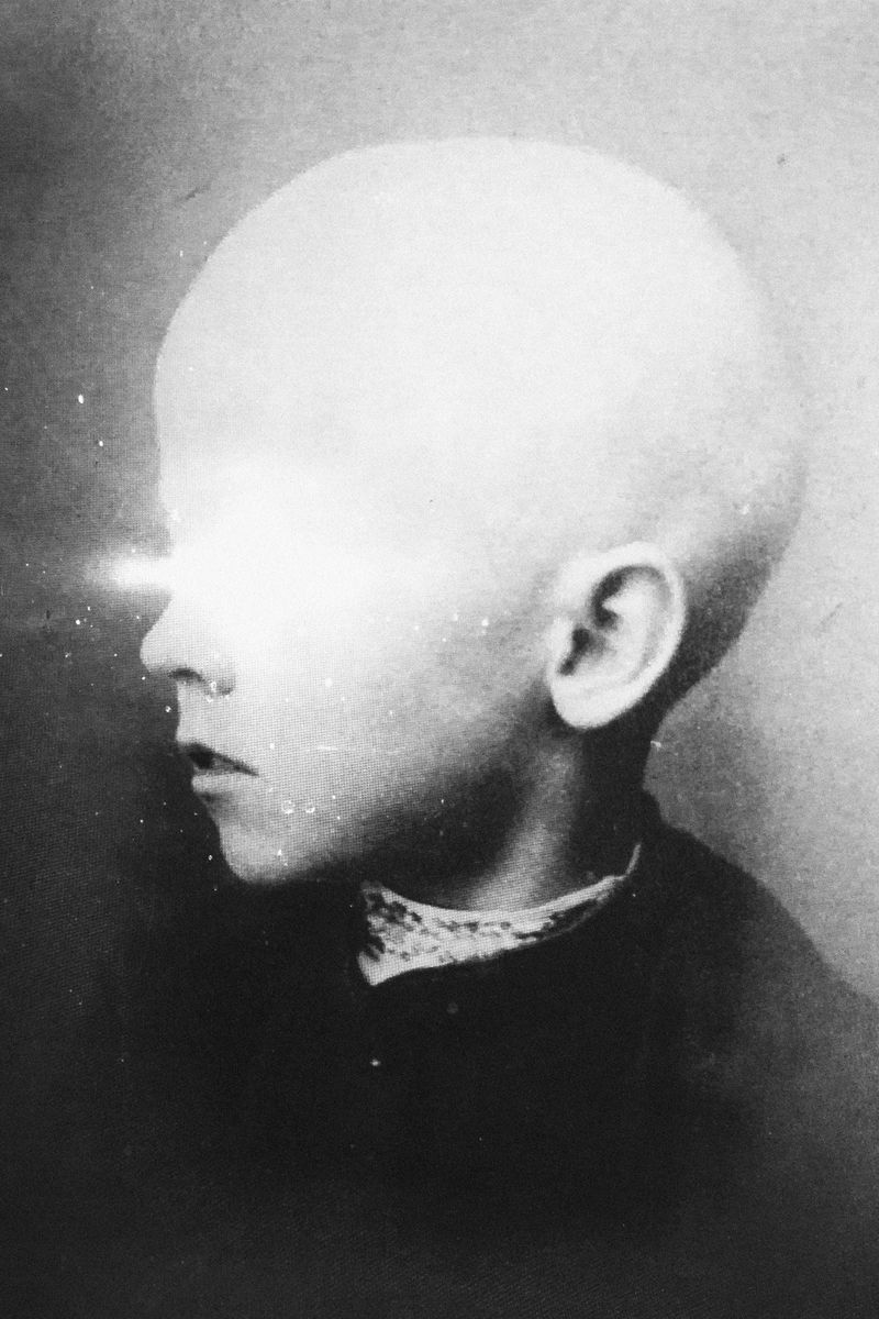 © Sophie Gabrielle - Image from the Worry For The Fruit The Birds Won't Eat photography project