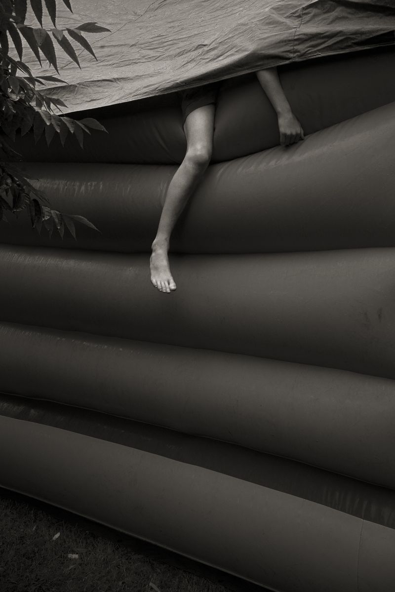 © Alex Llovet - Another hiding child