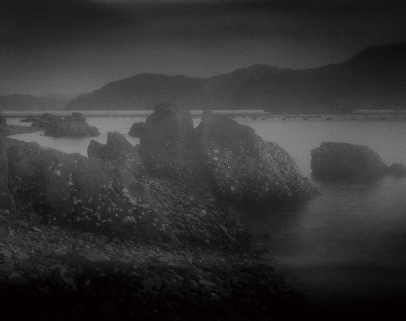 © Mayumi Suzuki - Stone beach