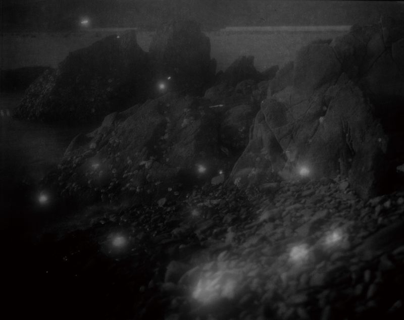 © Mayumi Suzuki - Stone beach with soul