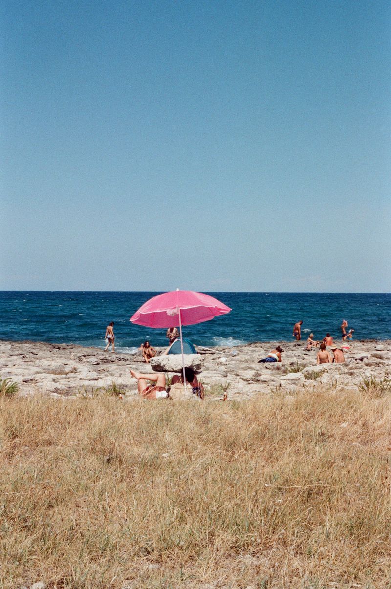 © Lina Ardila - Image from the Estate Spiaggia Sale Sole photography project