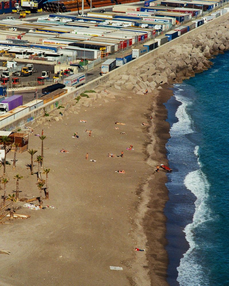 © Lina Ardila - Image from the Estate Spiaggia Sale Sole photography project
