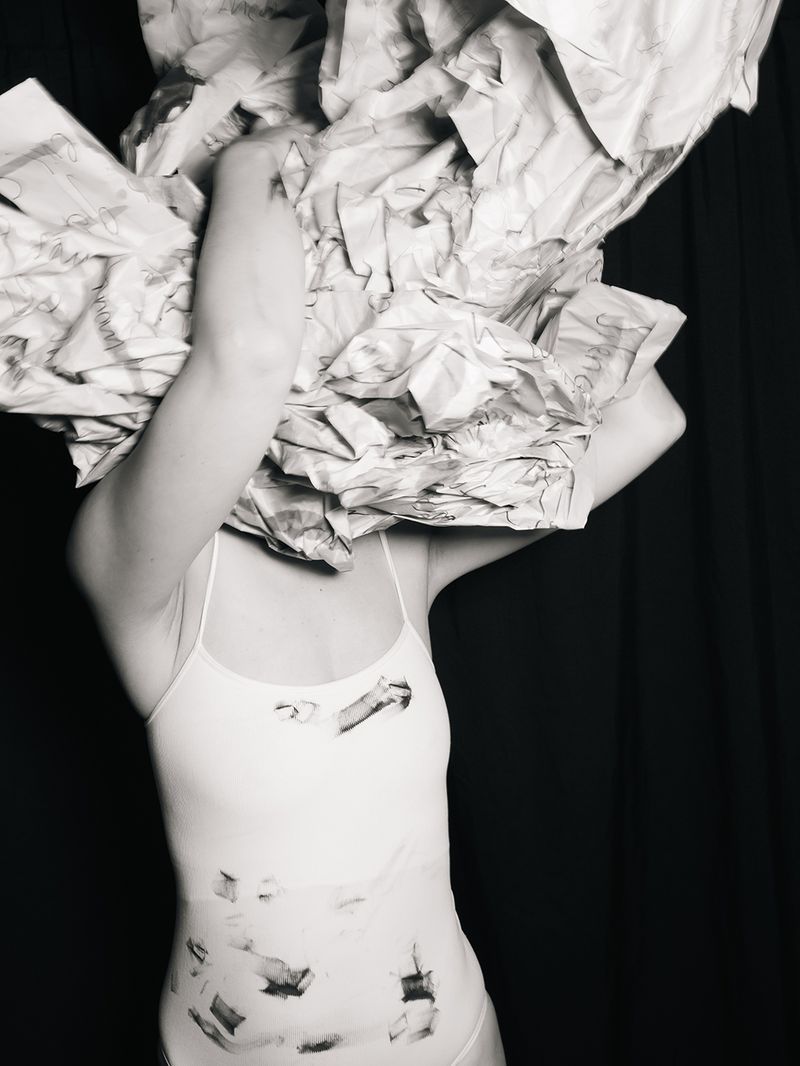 © Minami Ivory - Image from the Weapon of Choice photography project