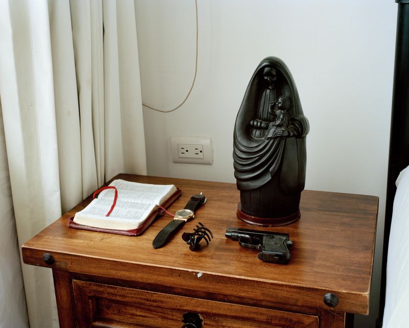 © Mario de la Ossa - Keep the bullets so I don't shoot you