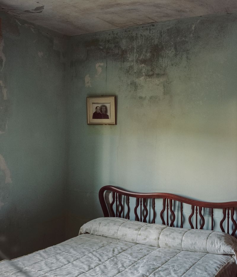 © Carlos Folgoso Sueiro - Image from the Alén do lago photography project