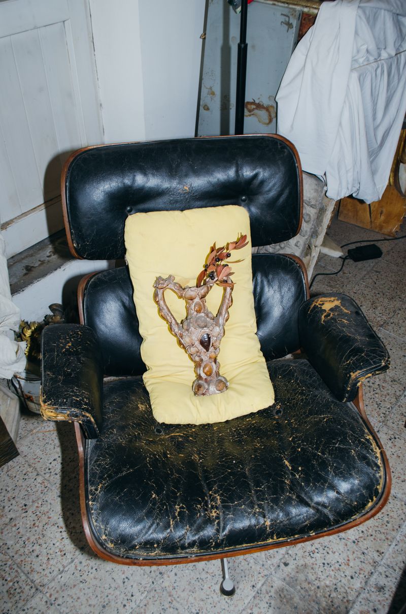 © Olimpia Piccolo - Image from the ALL GOOD AND VERY HAPPY? photography project