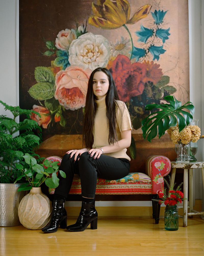 © Marisa Portolese - Hanna Bozovic, c-print, 40 x 50 inches, 2018