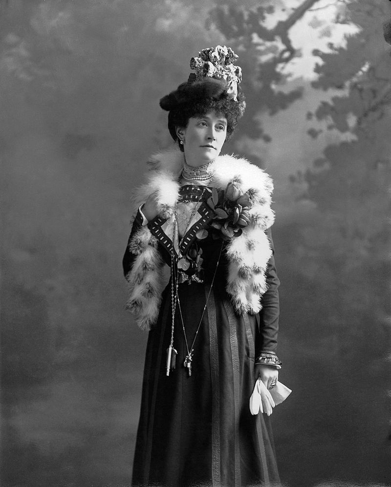 © Marisa Portolese - Lady Minto, Montreal, QC,1899, Wm.Notman & Son (A Duo with Corri-Lynn, see above).