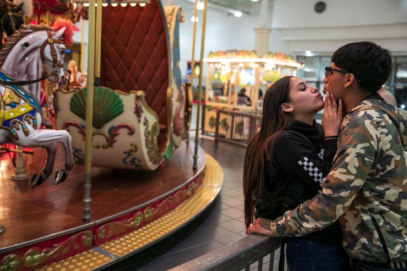 © Ilana Panich-linsman - Image from the VALLEY GIRLS: Coming of Age Along the Border photography project