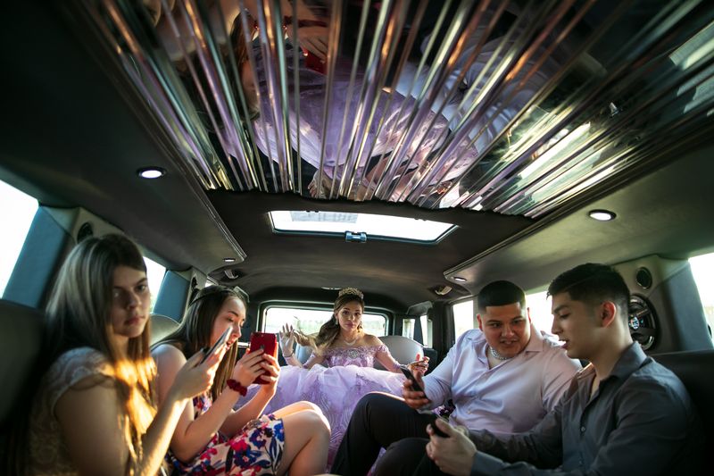 © Ilana Panich-linsman - Image from the VALLEY GIRLS: Coming of Age Along the Border photography project