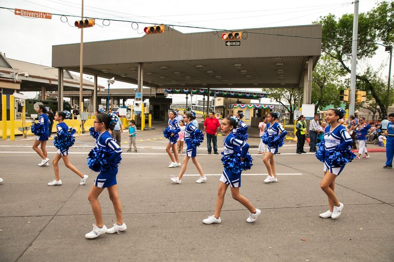 © Ilana Panich-linsman - Image from the VALLEY GIRLS: Coming of Age Along the Border photography project