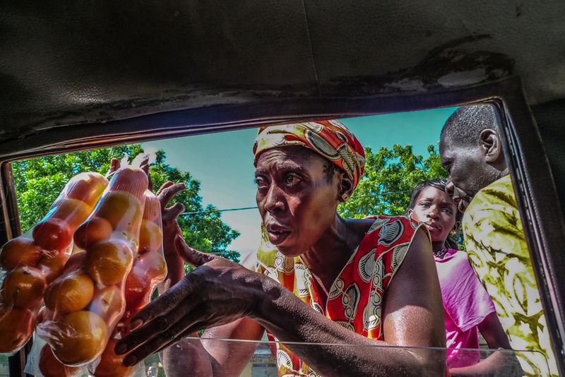 © Werner Mansholt - Image from the Senegal Hawkers photography project