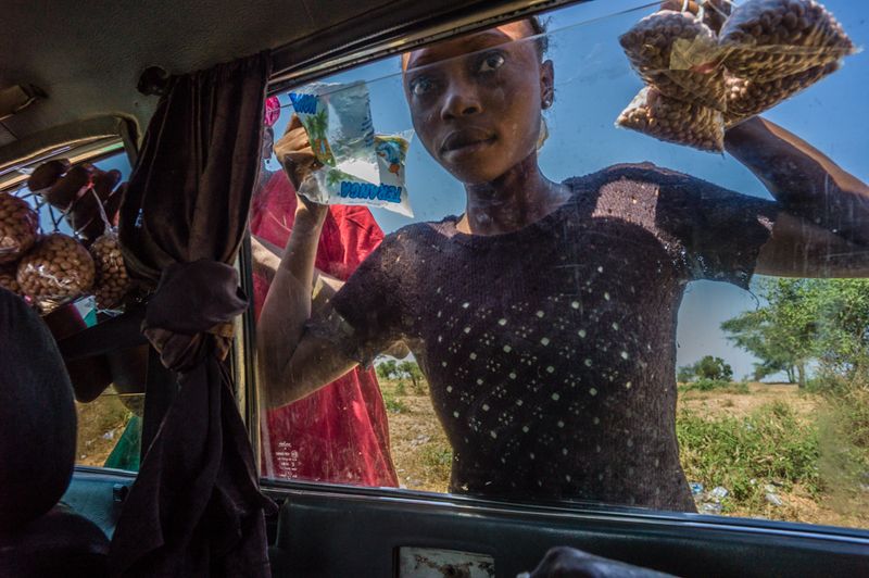 © Werner Mansholt - Image from the Senegal Hawkers photography project