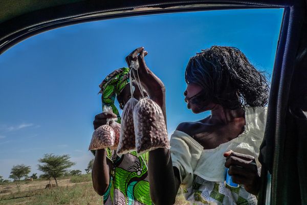 © Werner Mansholt - Image from the Senegal Hawkers photography project