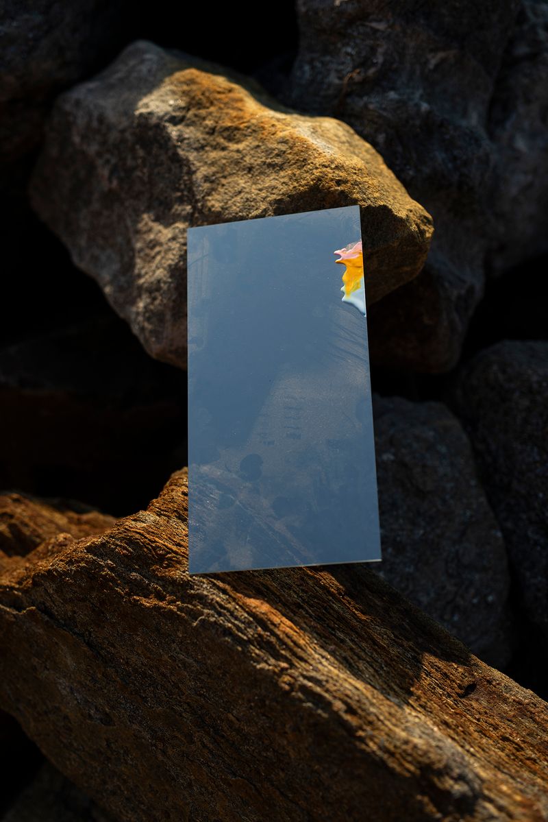 © Danielle Ezzo - Image from the Psychic Telephone photography project