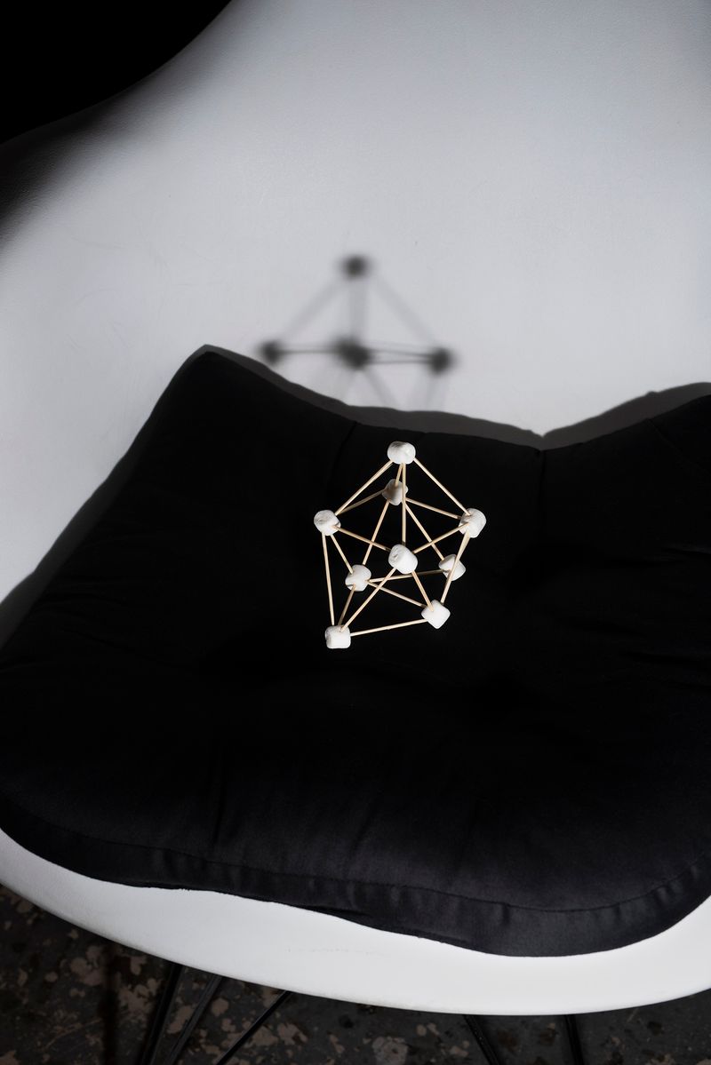 © Danielle Ezzo - Image from the Psychic Telephone photography project