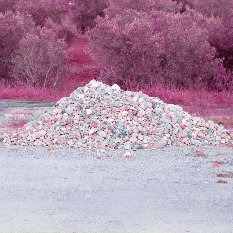 © Noemi Comi - Often to counter the wrath of werewolves, it could prove useful to throw large stones.