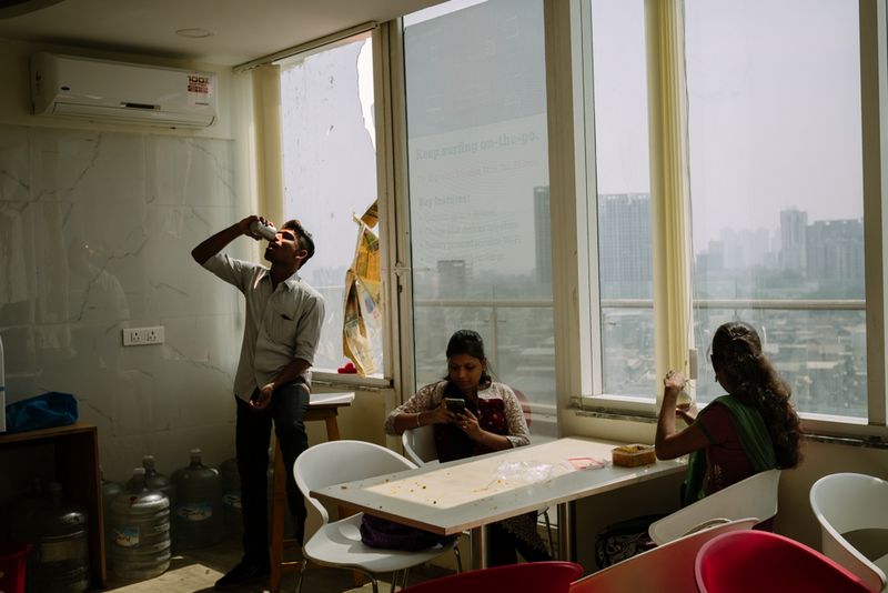 © José Sarmento  Matos - Image from the How Can I help you? -  The faceless life behind call centres. photography project