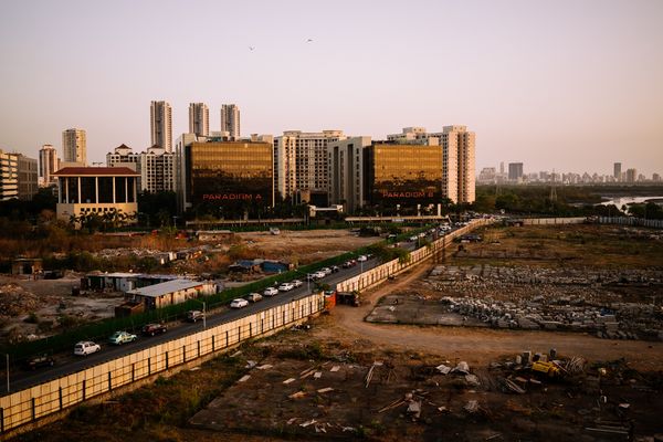 © José Sarmento  Matos - Image from the How Can I help you? -  The faceless life behind call centres. photography project