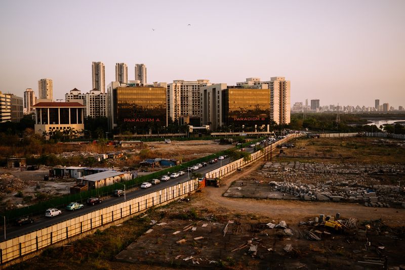 © José Sarmento  Matos - Image from the How Can I help you? -  The faceless life behind call centres. photography project