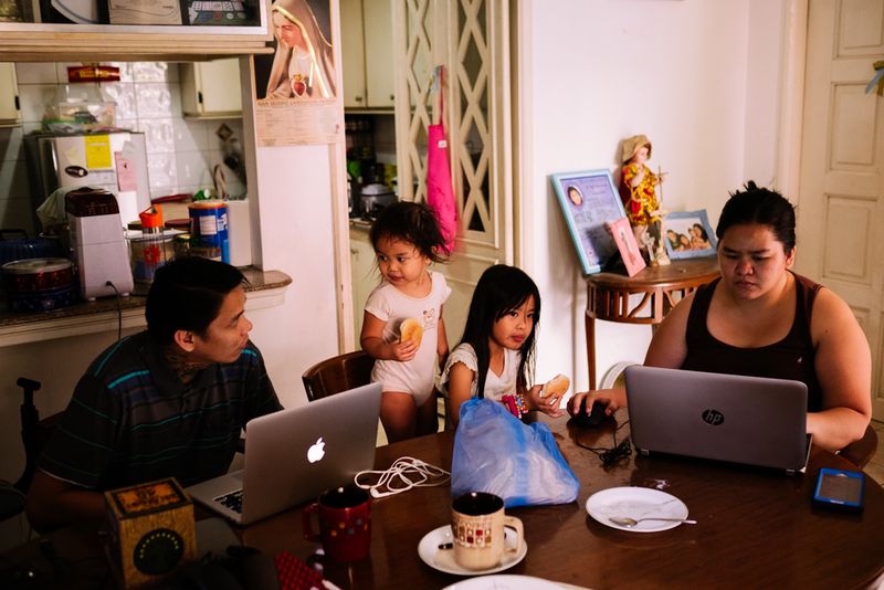 © José Sarmento  Matos - Image from the How Can I help you? -  The faceless life behind call centres. photography project