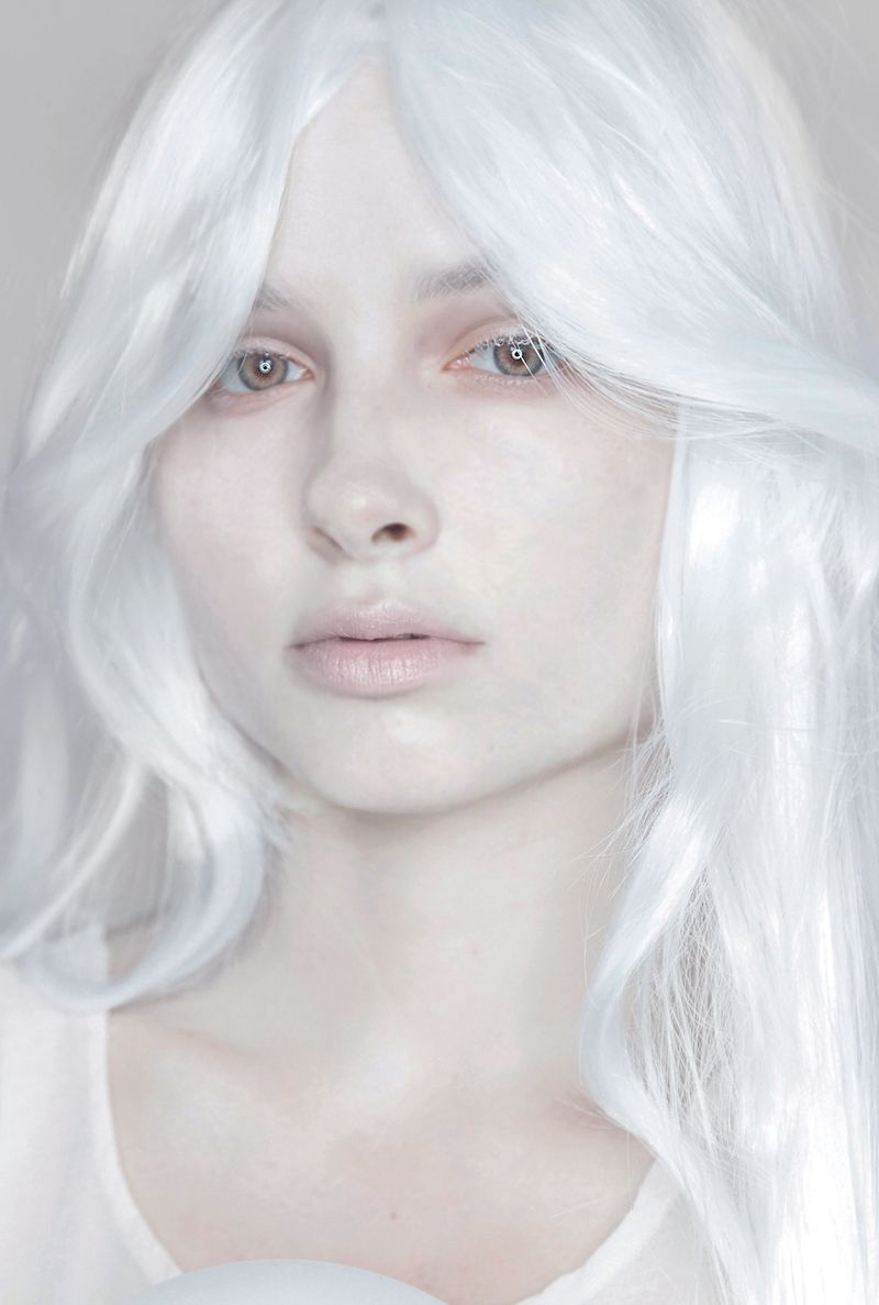 © Antonina Konopelska - Duch (Ghost) / Anna