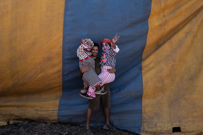 © Mona Singh - Image from the Silent circus photography project