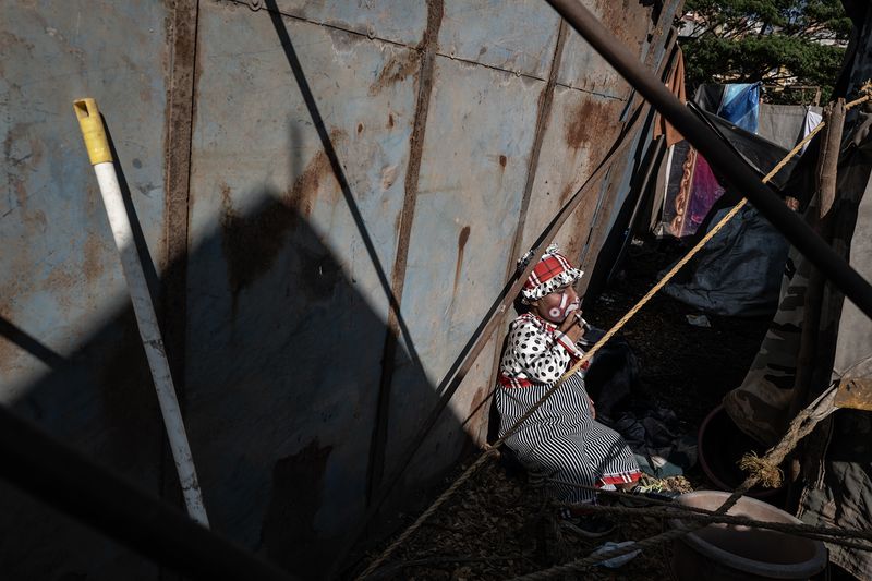 © Mona Singh - Image from the Silent circus photography project