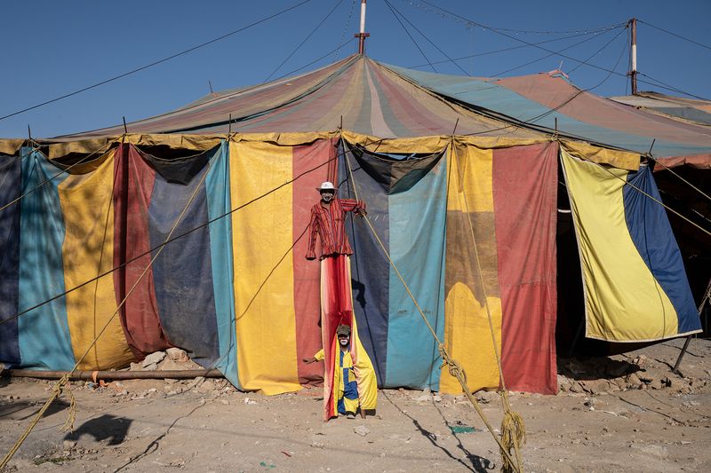 © Mona Singh - Image from the Silent circus photography project