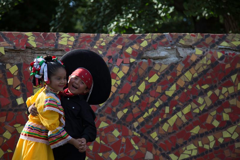 © Elisa Limon - Image from the Ballet Folklorico photography project