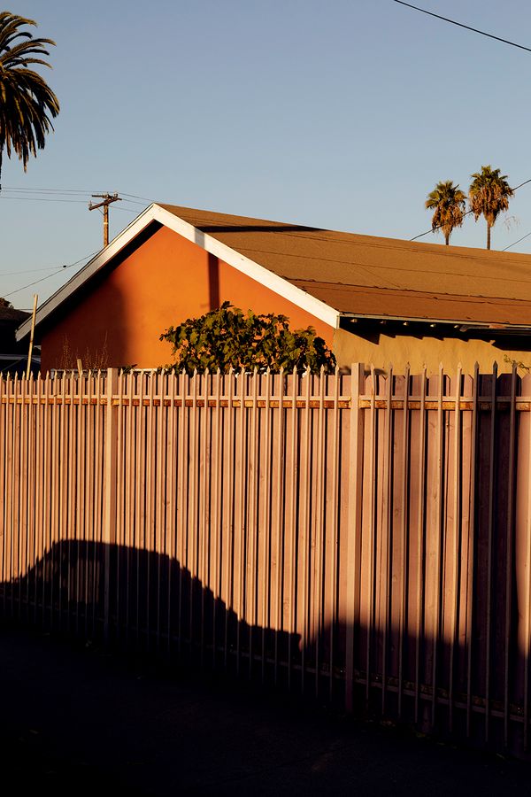 © Stig De Block - Image from the BACK TO BACK: From backyard to Boulevard photography project