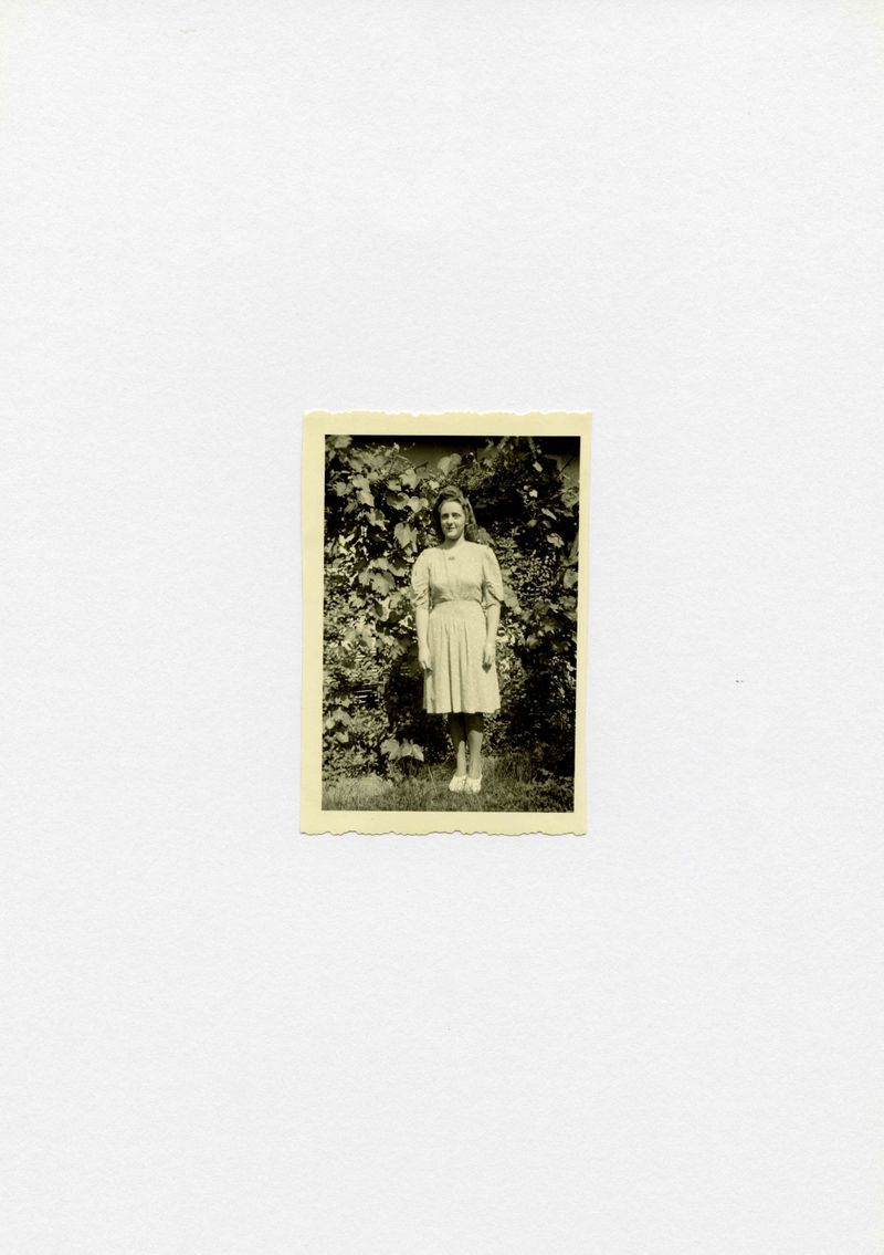 © Vanessa Lucrezia Francia - Image from the Le Jardin d'Iréne photography project