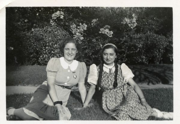 © Vanessa Lucrezia Francia - Image from the Le Jardin d'Iréne photography project