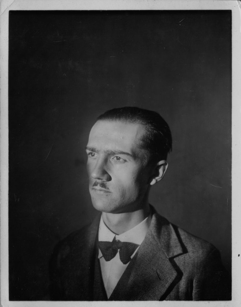 © Tori Ferenc - Image from the A Fantasy on Polish Airs photography project