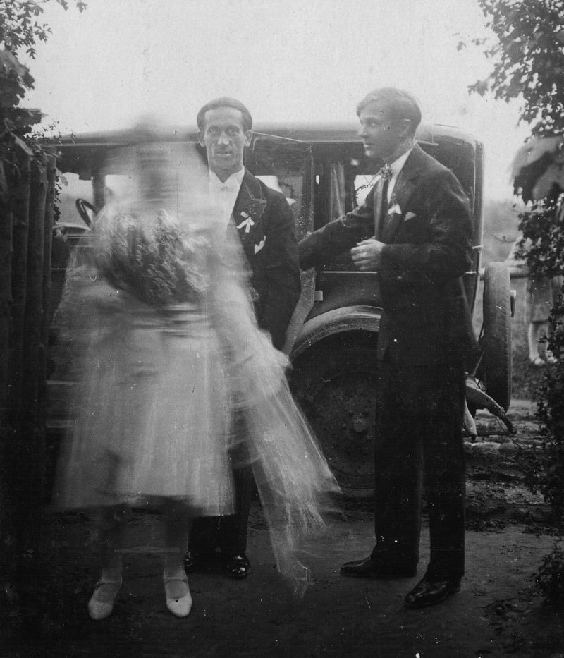 © Tori Ferenc - Image from the A Fantasy on Polish Airs photography project