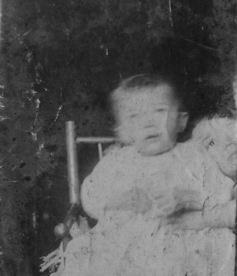 © Tori Ferenc - Image from the A Fantasy on Polish Airs photography project