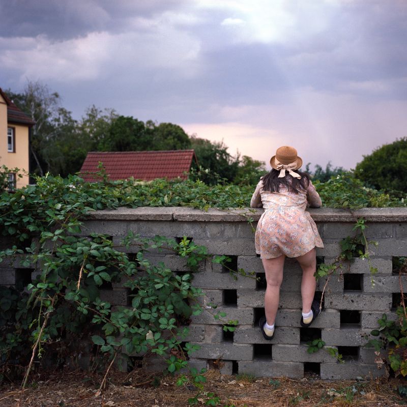© Snezhana von Büdingen-Dyba - Sofie waiting for the thunderstorm