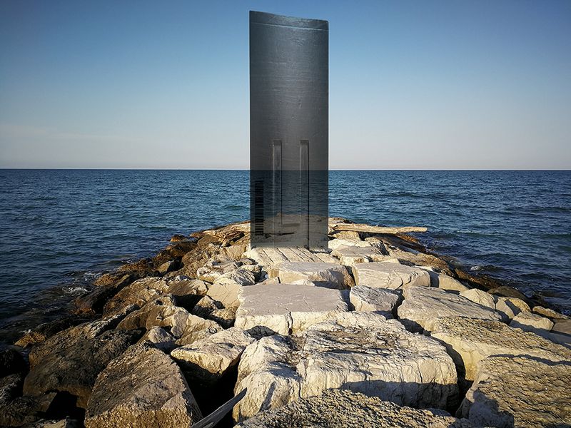 © sauro errichiello - Image from the Dystopian fifth-dimensional future photography project